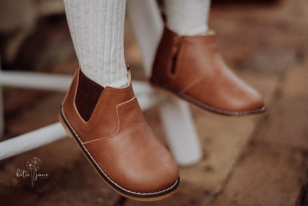 Vintage Waxed Tan Leather Charlie Boots - (Hard Sole)