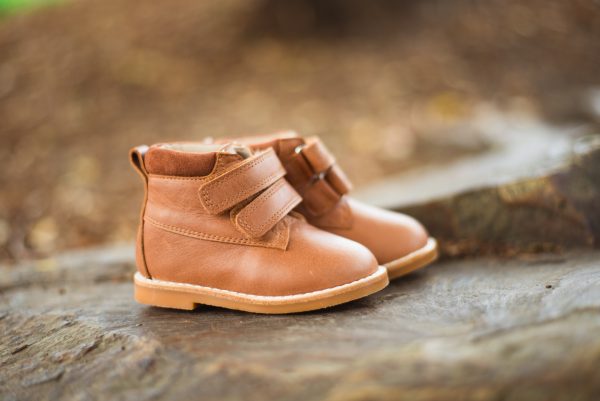 Tan Waxed Leather Hayden Boots - (Hard Sole)